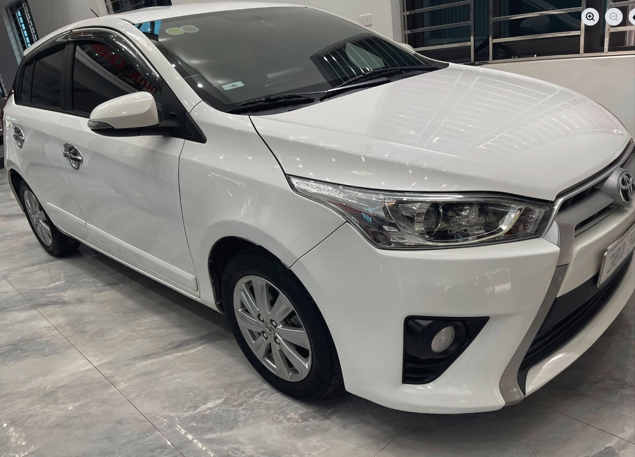 Yaris 2015 AT Hatchback