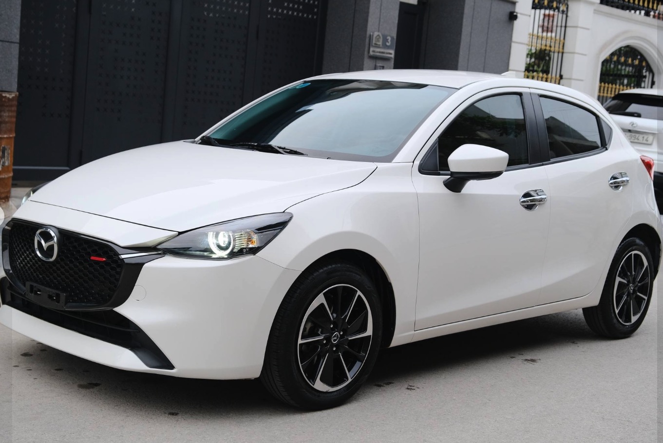 Mazda 2 luxury 2024